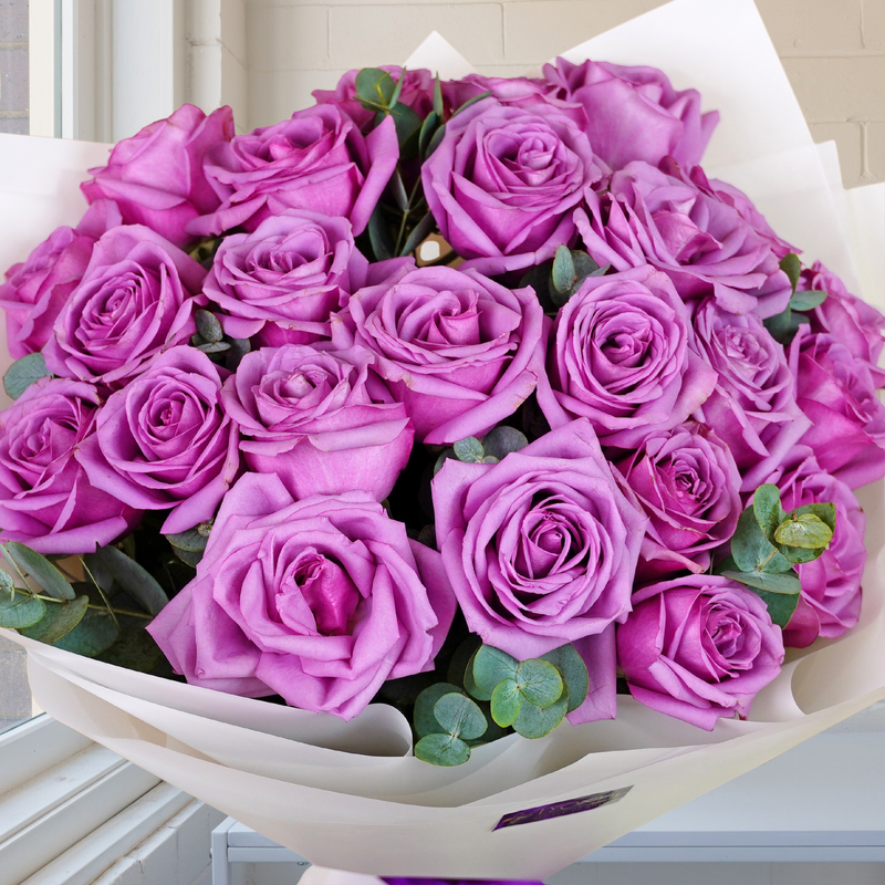 Romantic pink flower bouquet with fresh roses and peonies – perfect for birthdays, anniversaries, and special gifts