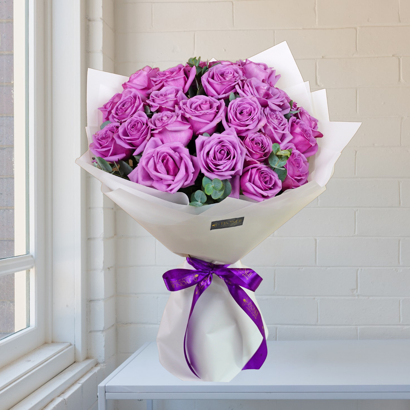 Romantic pink flower bouquet with fresh roses and peonies – perfect for birthdays, anniversaries, and special gifts